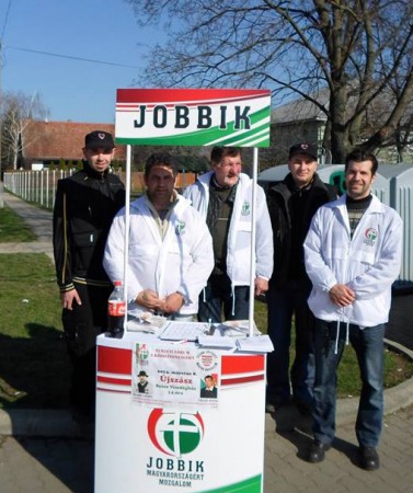 Standolás az újszászi piacon